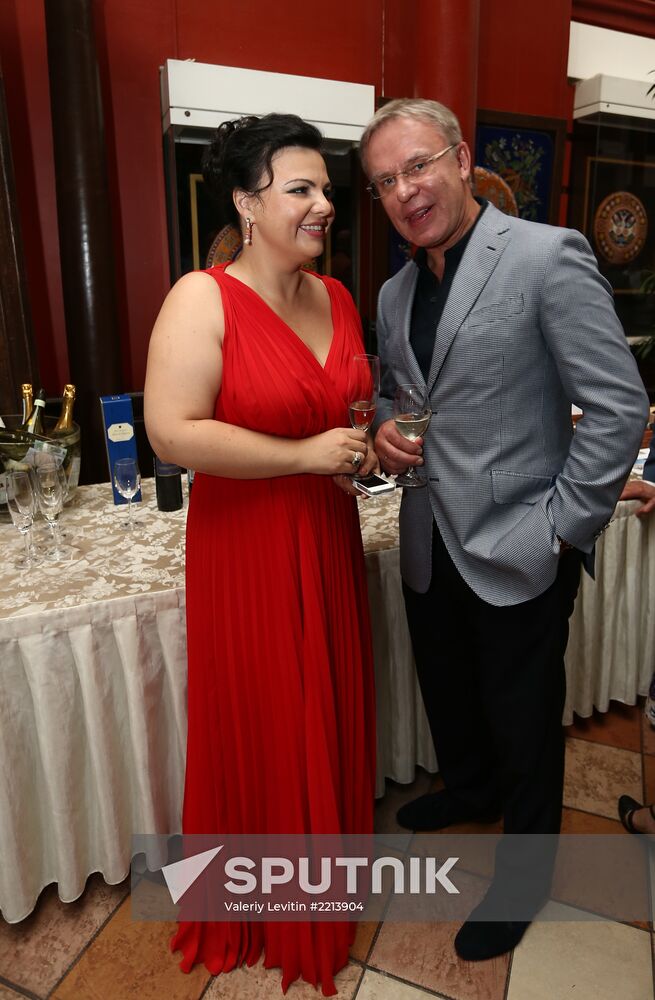 Reception celebrates 15th anniversary of Postscript program