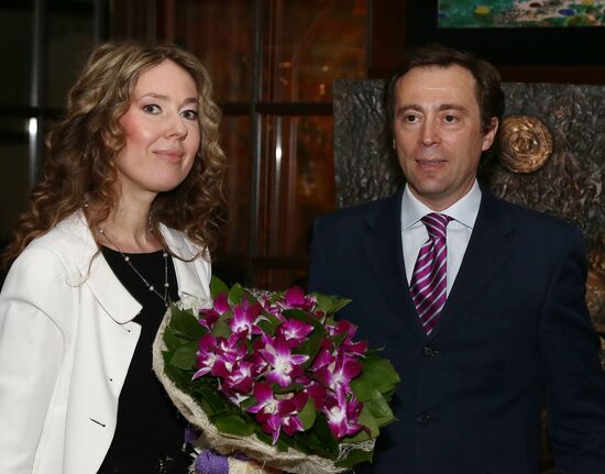 Reception celebrates 15th anniversary of Postscript program