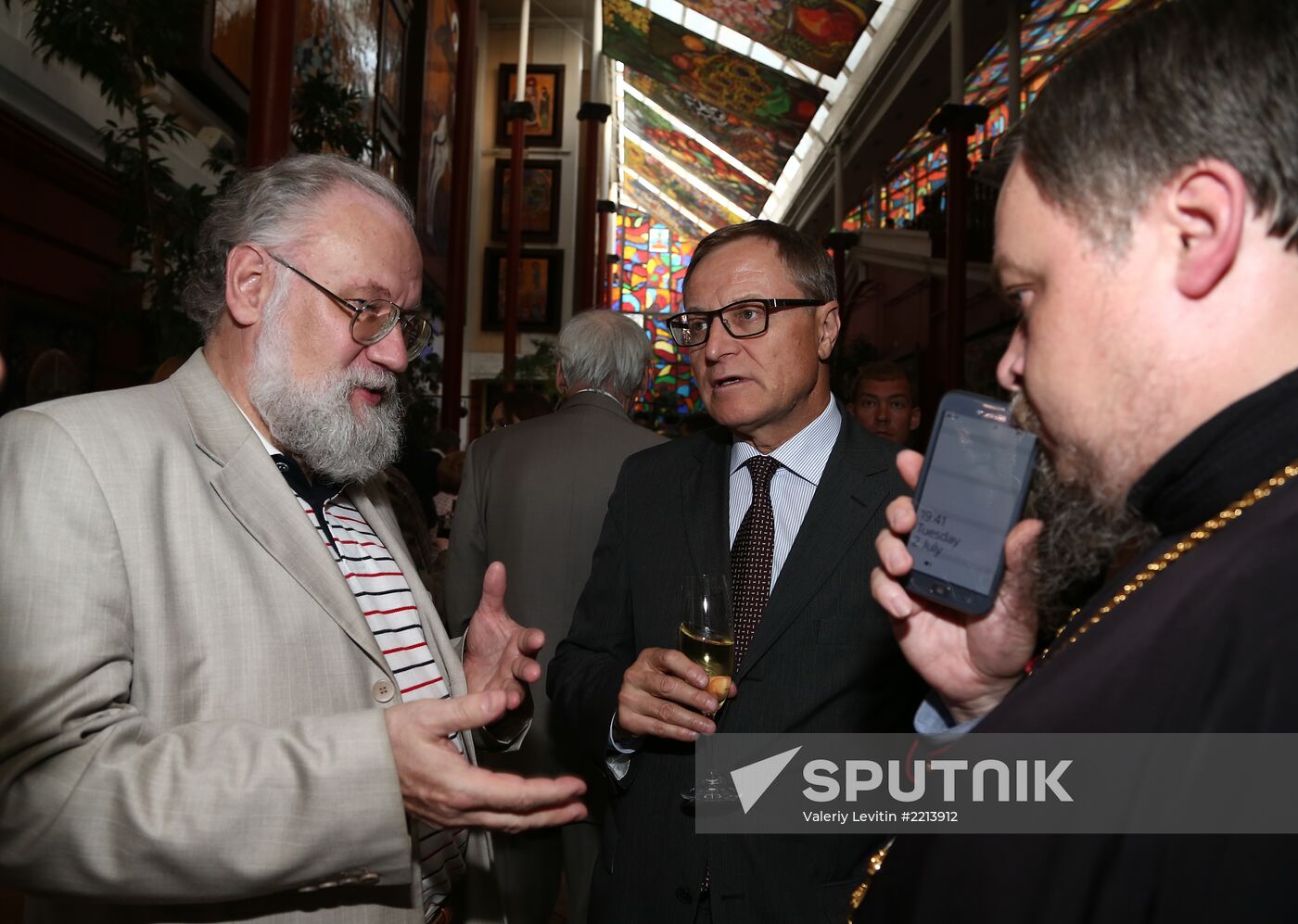 Reception celebrates 15th anniversary of Postscript program