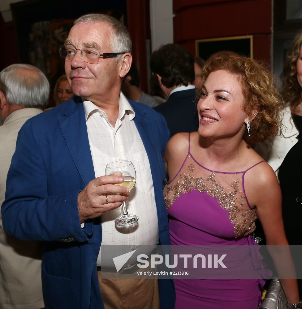 Reception celebrates 15th anniversary of Postscript program