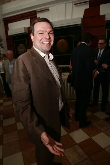 Reception celebrates 15th anniversary of Postscript program