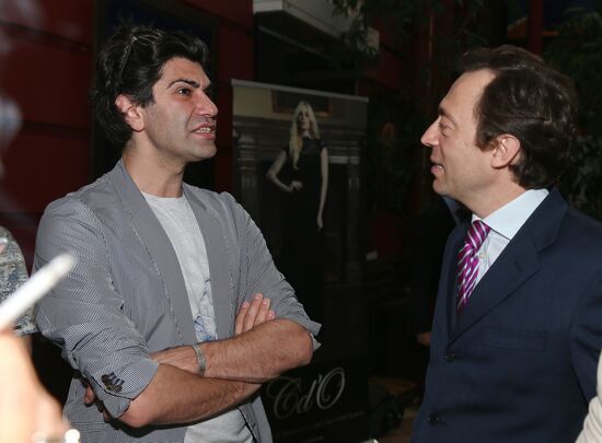 Reception celebrates 15th anniversary of Postscript program