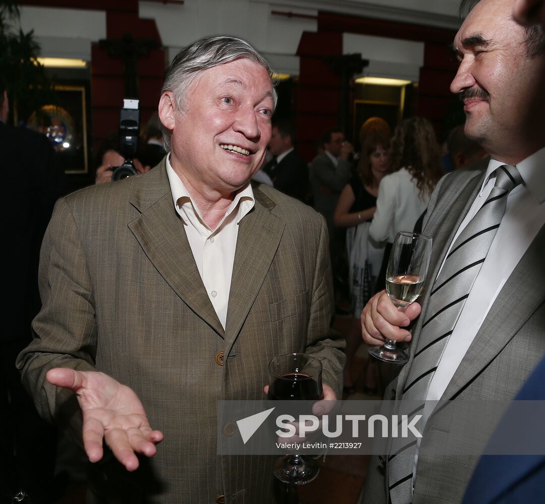 Reception celebrates 15th anniversary of Postscript program