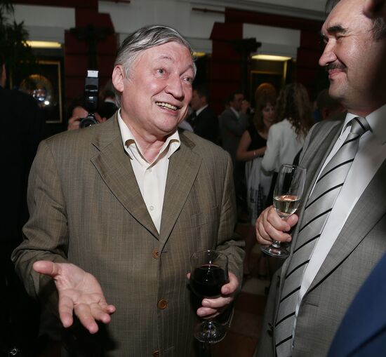 Reception celebrates 15th anniversary of Postscript program