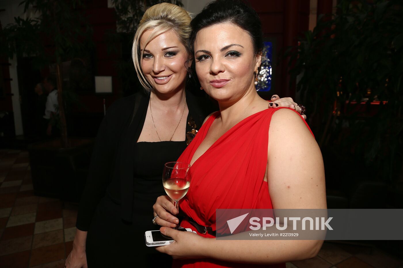 Reception celebrates 15th anniversary of Postscript program