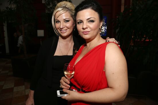 Reception celebrates 15th anniversary of Postscript program