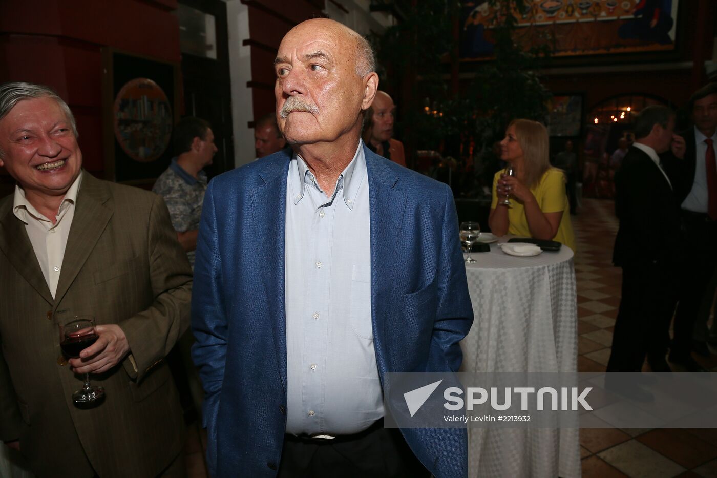 Reception celebrates 15th anniversary of Postscript program