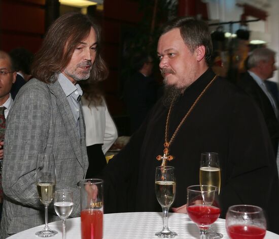 Reception celebrates 15th anniversary of Postscript program