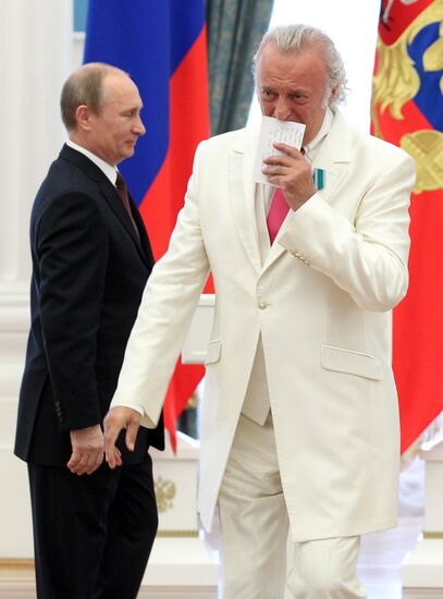 Vladimir Putin presents state awards