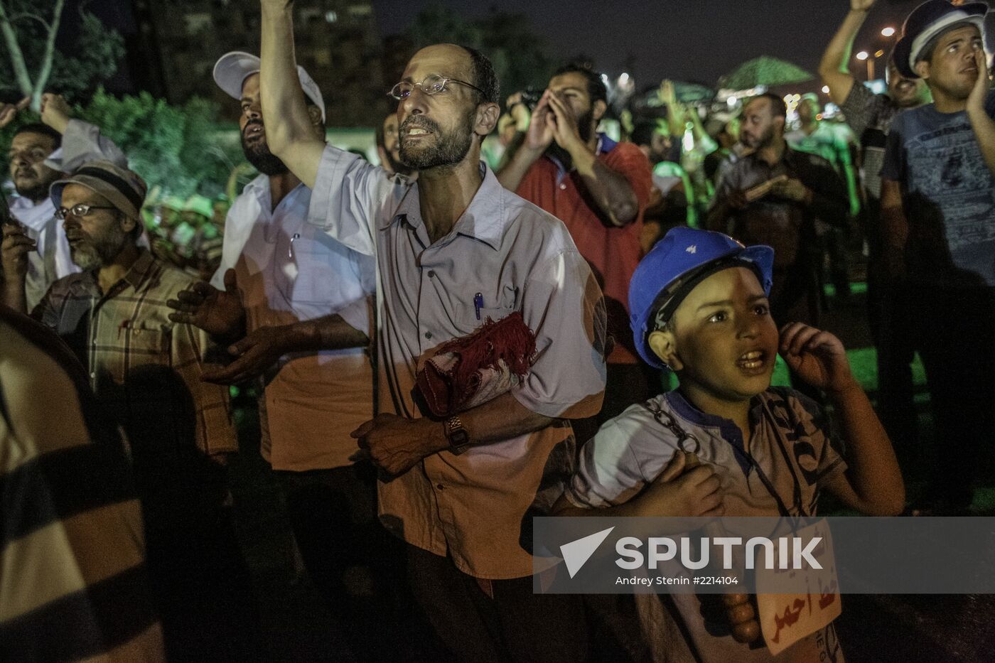 Clashes erupt in Cairo between Morsi supporters and police