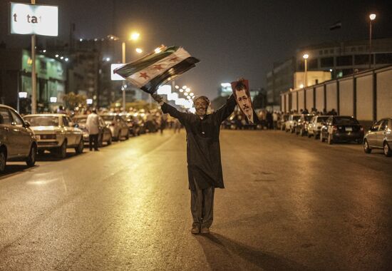 Clashes erupt in Cairo between Morsi supporters and police