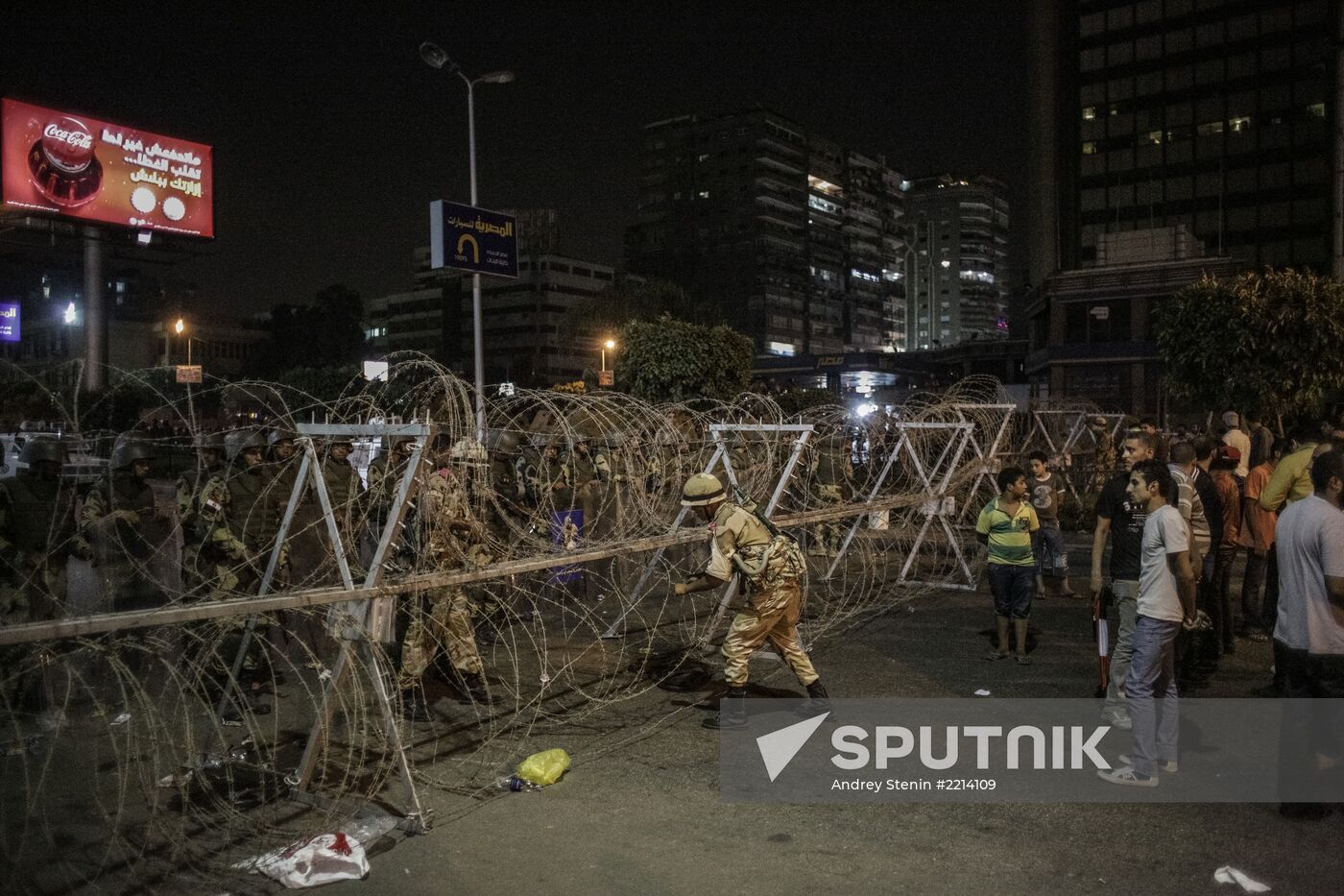 Clashes erupt in Cairo between Morsi supporters and police