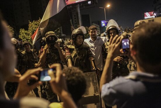Clashes erupt in Cairo between Morsi supporters and police