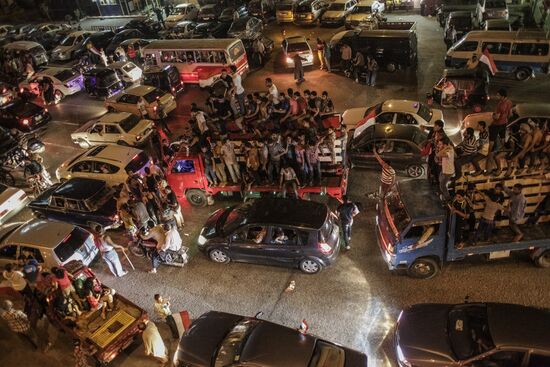 Clashes erupt in Cairo between Morsi supporters and police