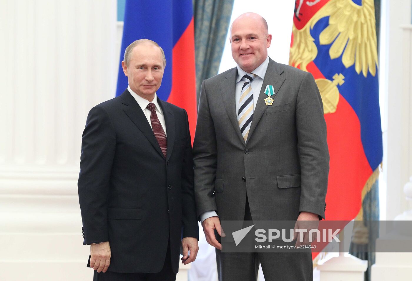 Vladimir Putin presents state awards