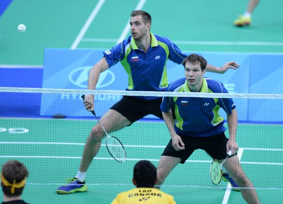 2013 Universiade. Badminton. Day One