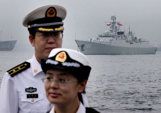Chinese Navy ships arrive in Vladivostok