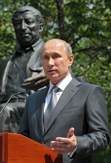 Unveiling of monument to Rasul Gamzatov