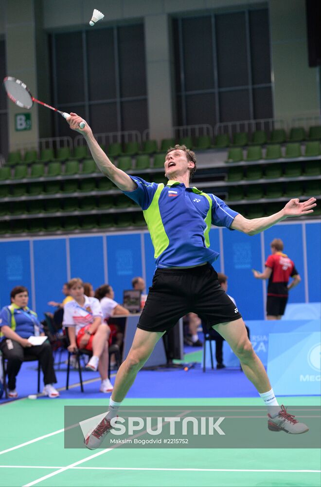 2013 Universiade. Badminton. Day One