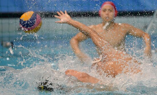 2013 Universiade. Water polo. Day One