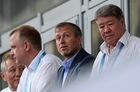 Sergei Kapkov, second left, acting head of the Moscow culture department, and businessman Roman Abramovich, center, at the Kazan Arena before the opening ceremony of the 27th World Summer Universiade in Kazan. Location: Russia, Republic of Tatarstan, Kazan. Author: Alexey Filippov/Sputnik. Opening ceremony of 27th World Summer Universiade in Kazan