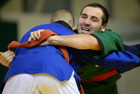 2013 Universiade. Belt wrestling. Day One
