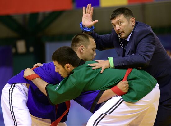 2013 Universiade. Belt wrestling. Day One