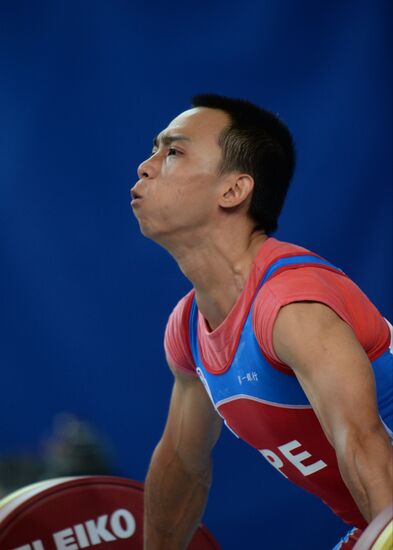 2013 Universiade. Weightlifting. Day One