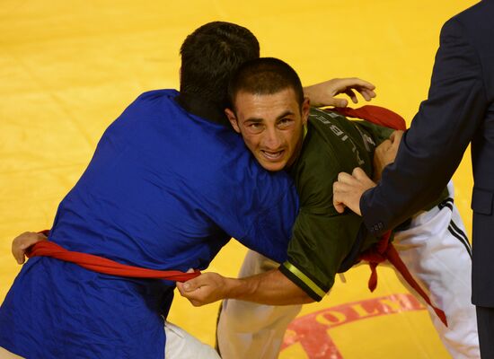 2013 Universiade. Belt wrestling. Day One