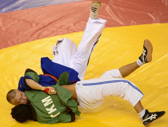 2013 Universiade. Belt wrestling. Day One