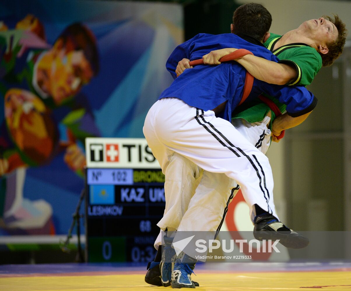 2013 Universiade. Belt wrestling. Day One