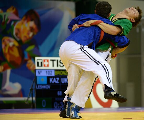 2013 Universiade. Belt wrestling. Day One