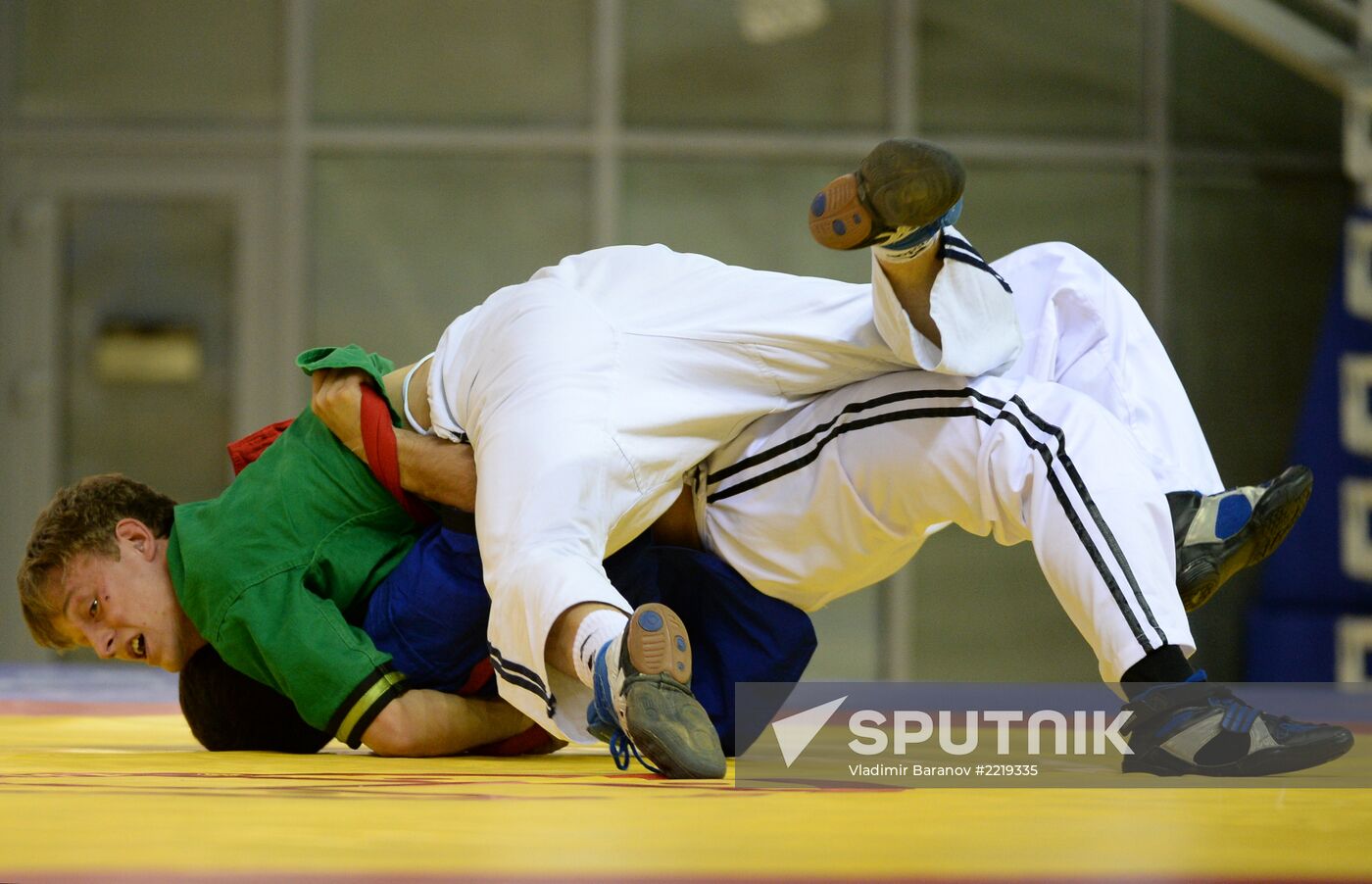 2013 Universiade. Belt wrestling. Day One