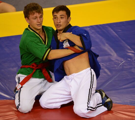2013 Universiade. Belt wrestling. Day One