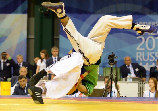 2013 Universiade. Belt wrestling. Day One