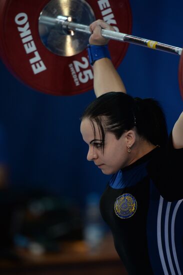 2013 Universiade. Weightlifting. Day One