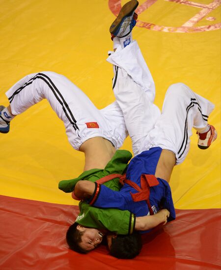 2013 Universiade. Belt wrestling. Day One