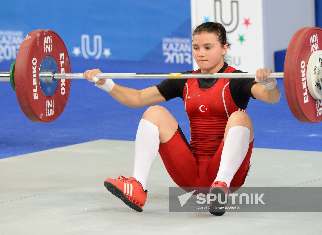 2013 Universiade. Weightlifting. Day One