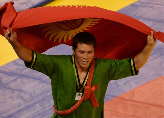 2013 Universiade. Belt wrestling. Day One