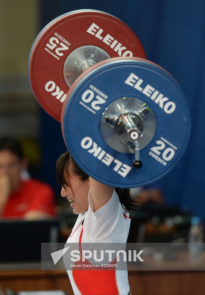 2013 Universiade. Weightlifting. Day One