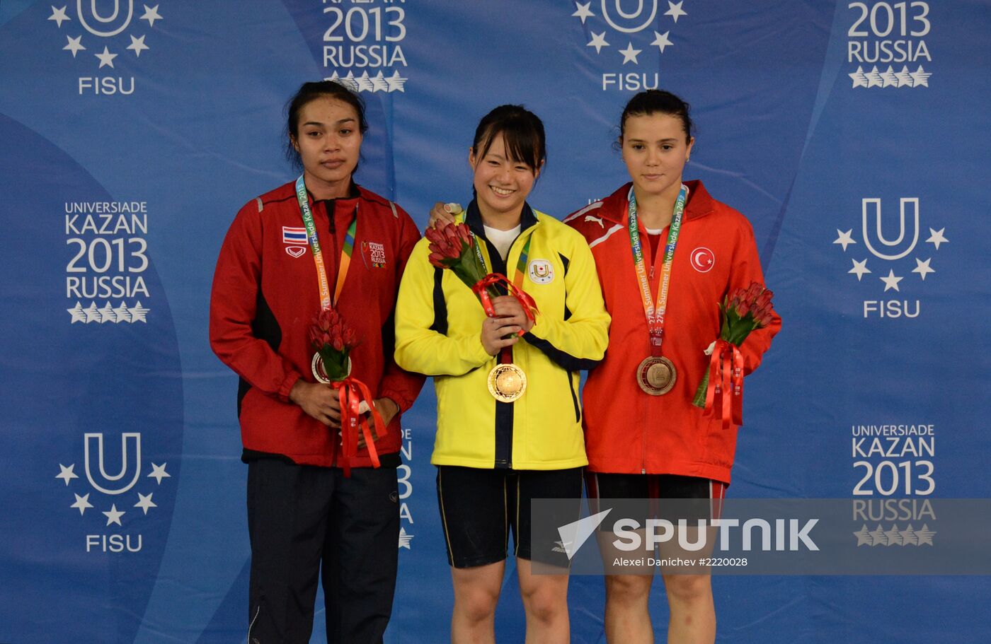 2013 Universiade. Weightlifting. Day One