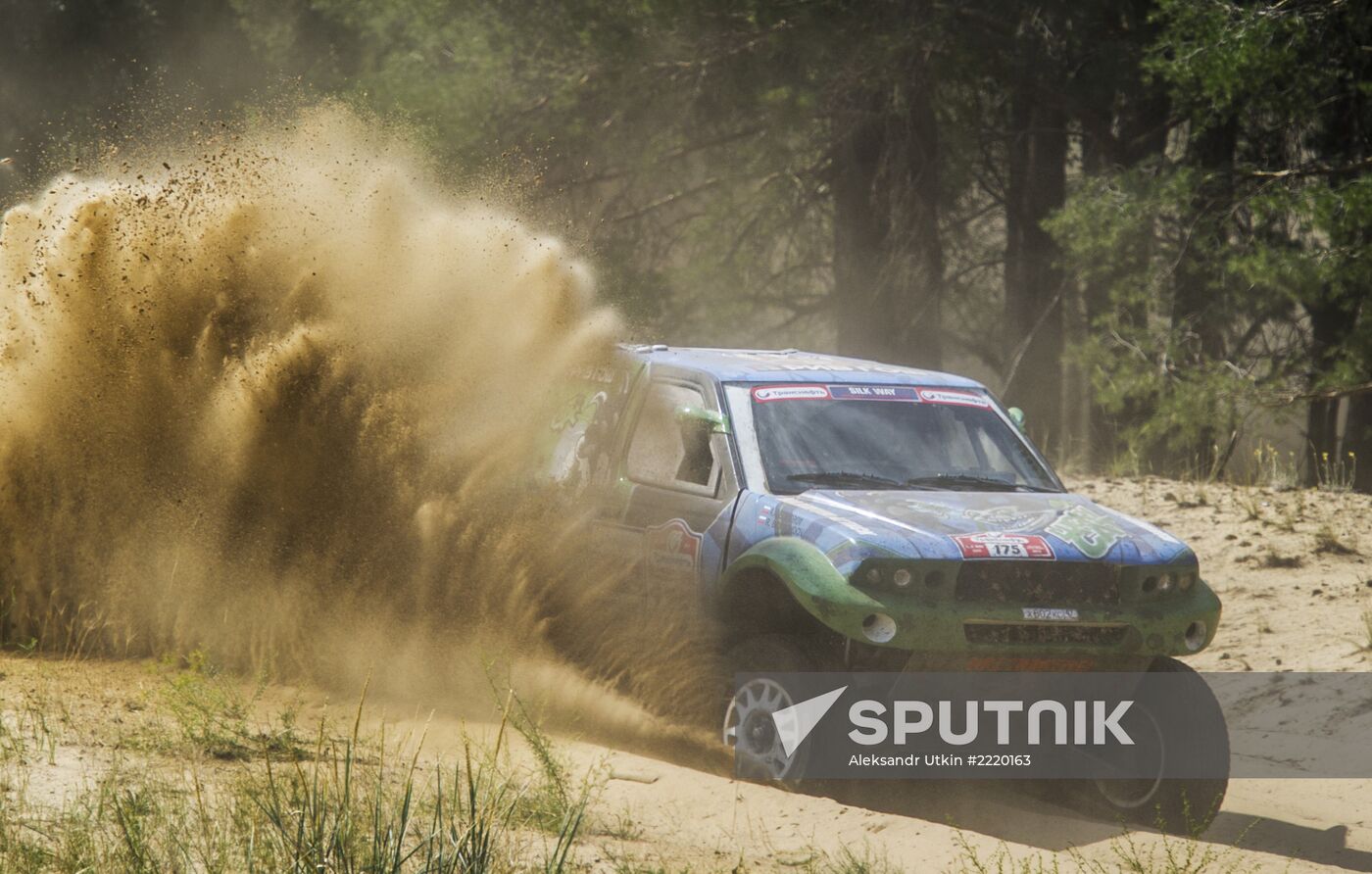 Motorsports. Silk Way Rally-Raid. First stage