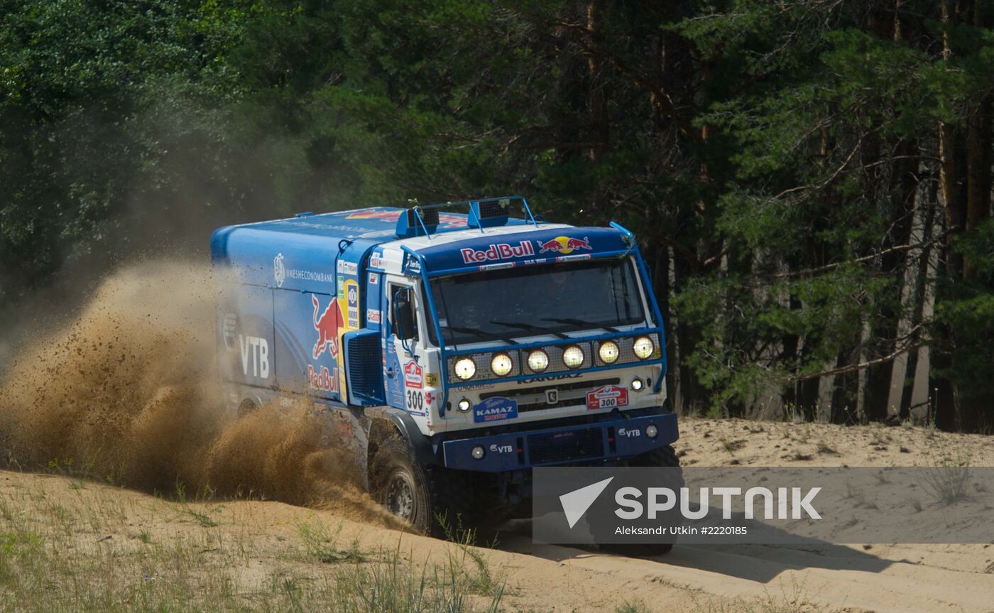 Motorsports. Silk Way Rally-Raid. First stage