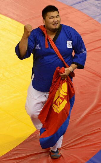 2013 Universiade. Belt wrestling. Day One