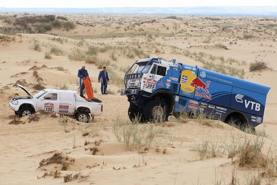 Motorsports. Silk Way Rally-Raid. First stage