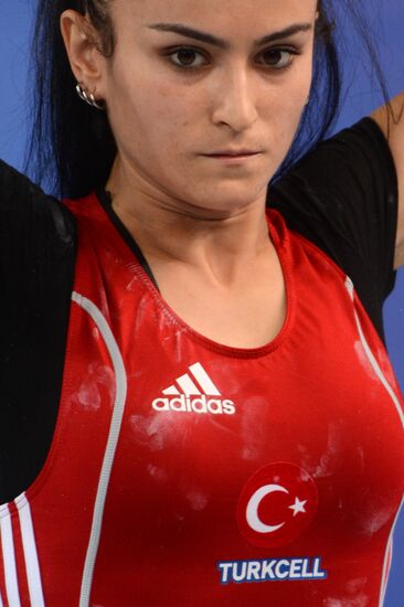 2013 Universiade. Weightlifting. Day One