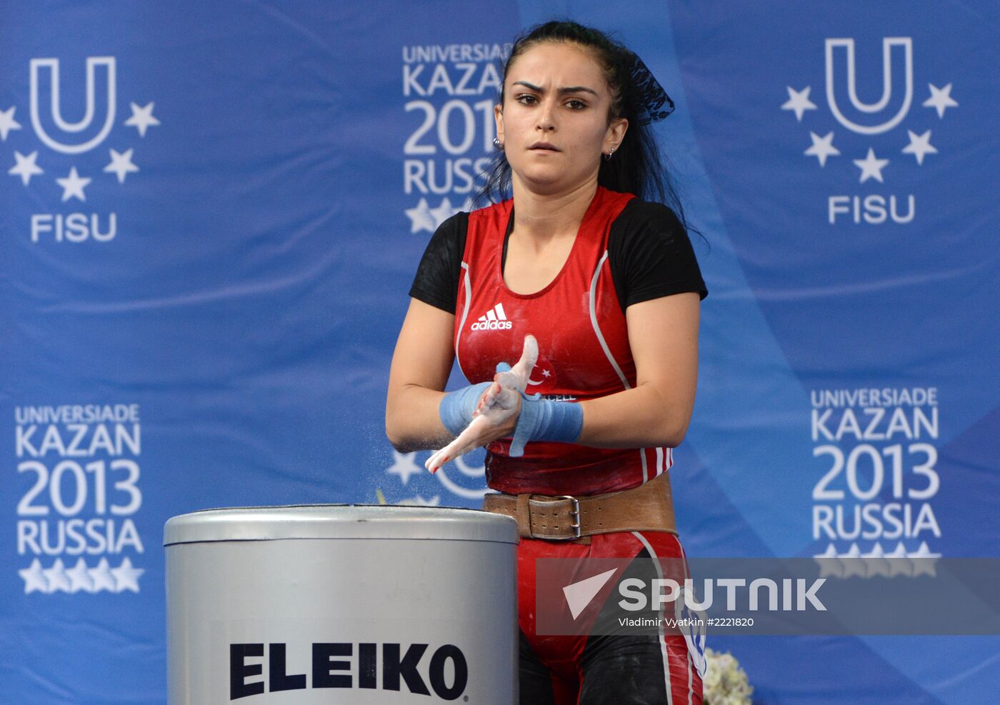 2013 Universiade. Weightlifting. Day One