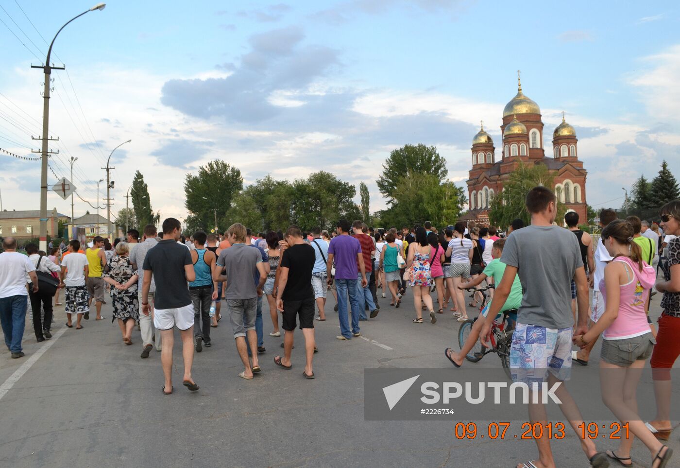Pugachyov residents rally against migrants