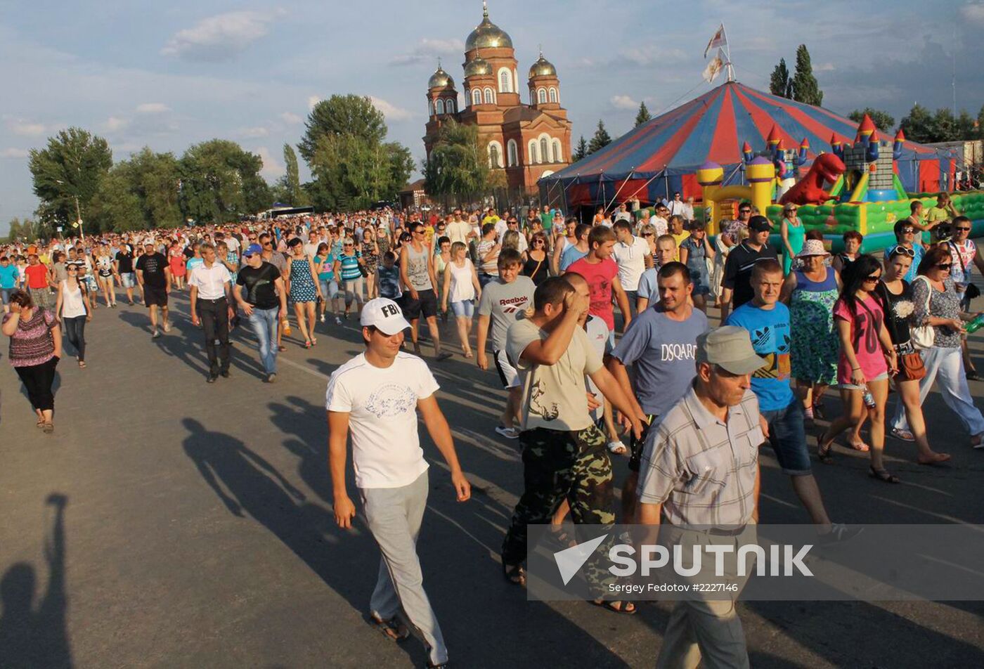 Pugachyov residents rally against migrants