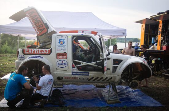 Motorsports. Silk Way Rally-Raid. First stage